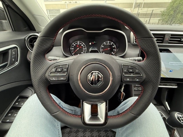 Nico MG ZS 11