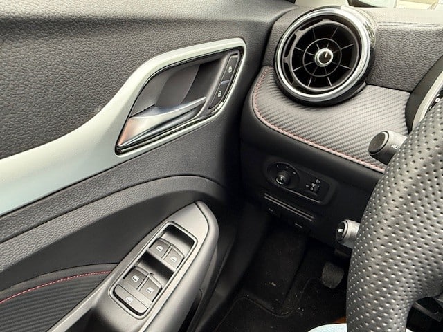 Nico MG ZS 12