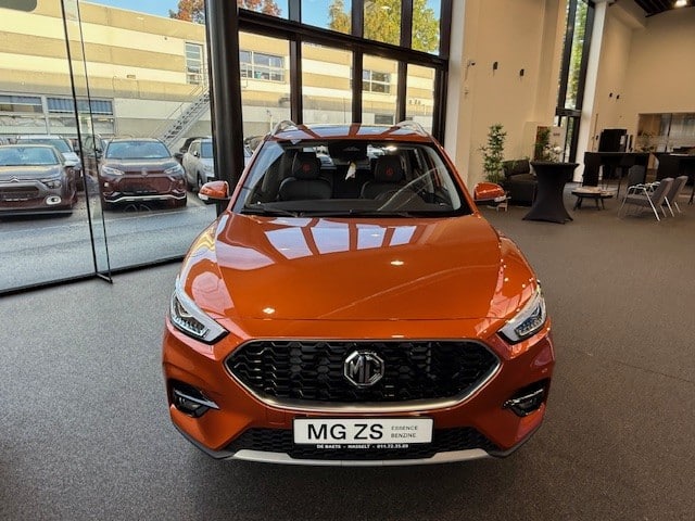 MG ZS GSR2 3
